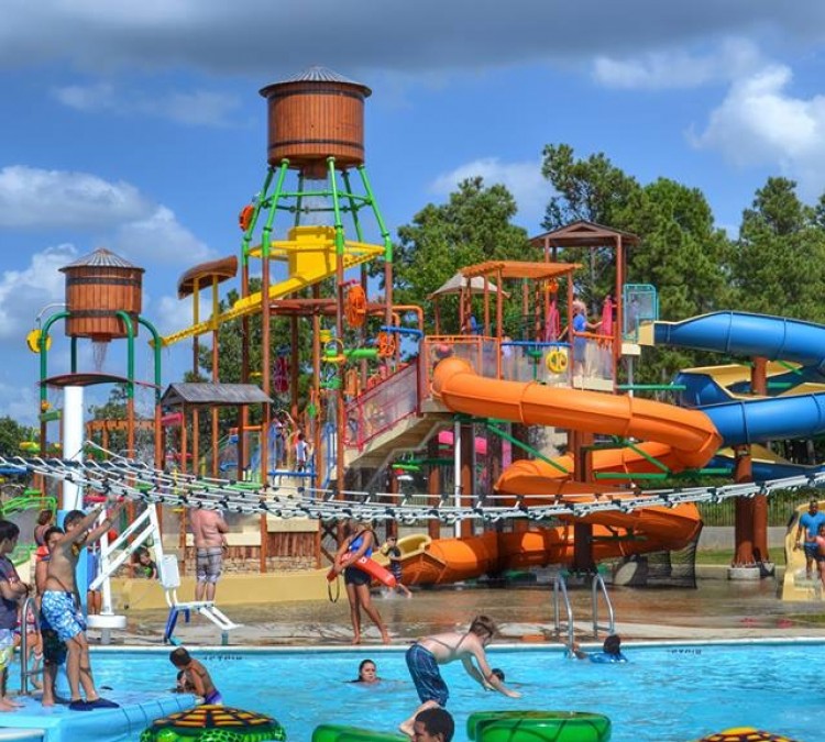 holiday-springs-water-park-photo